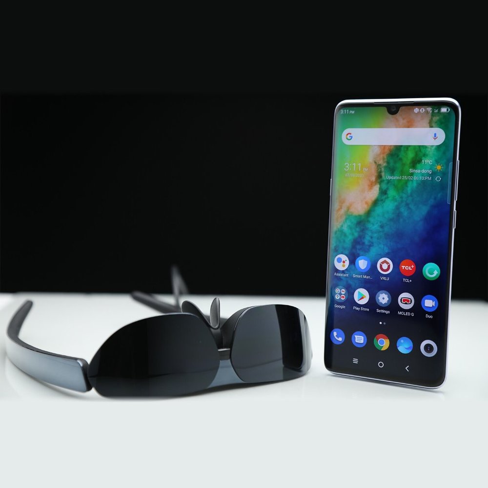 TCL VR NXTWEAR G Smart Display Glasses + TCL 10 Plus GSM Unlocked Smart Phone